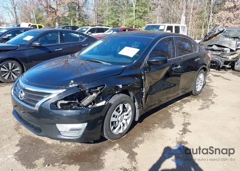2013 Nissan Altima 2.5 S z USA, uszkodzony, nr VIN 1N4AL3AP2DC123110
